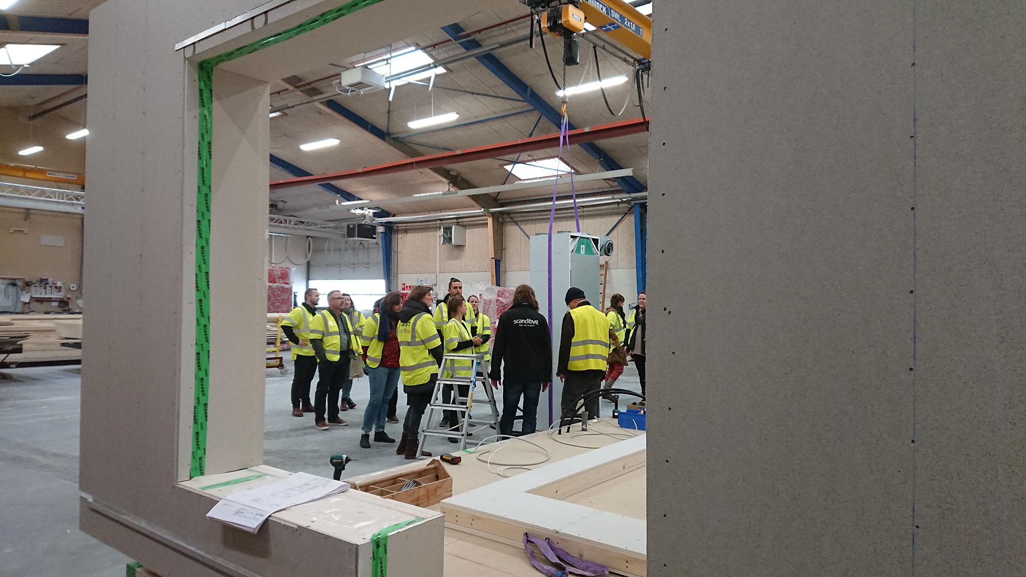 Spændte beboere på fabriksbesøg